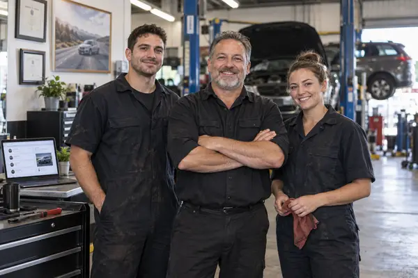 Automotive website trust signals with workshop team and reviews